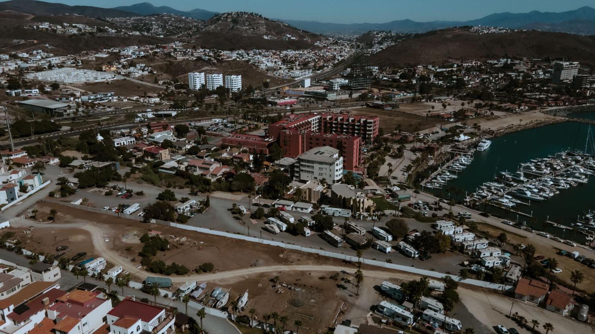 Estilo Californiano Βίλα Ενσενάντα Εξωτερικό φωτογραφία